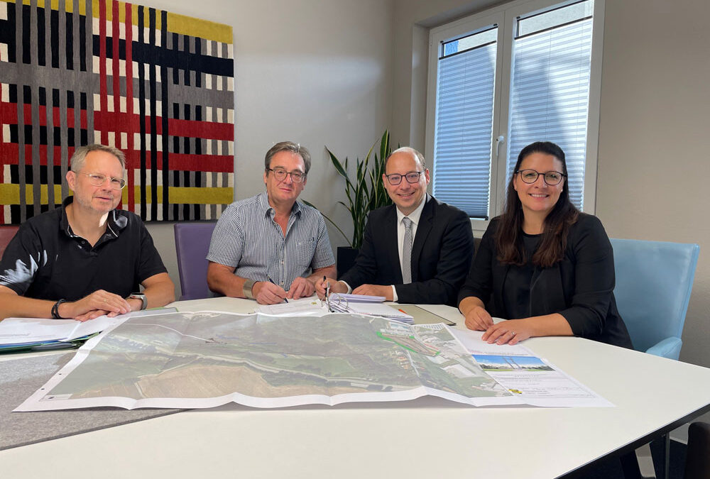 Verträge unterzeichnet